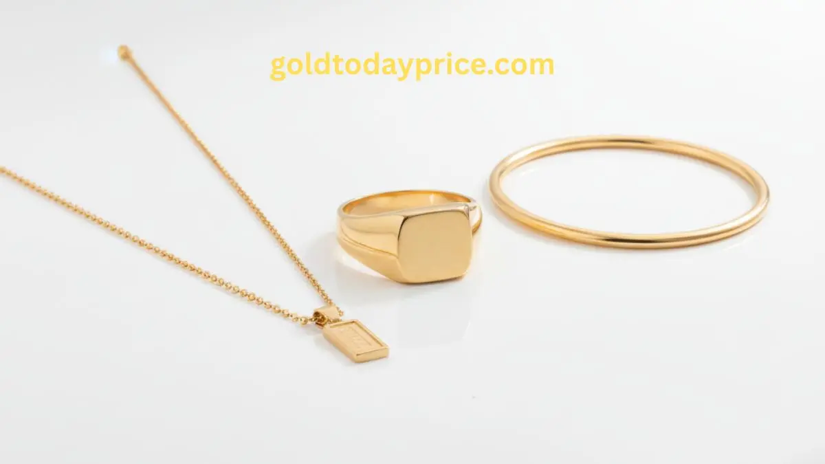 Elegant 18K gold necklace for everyday use